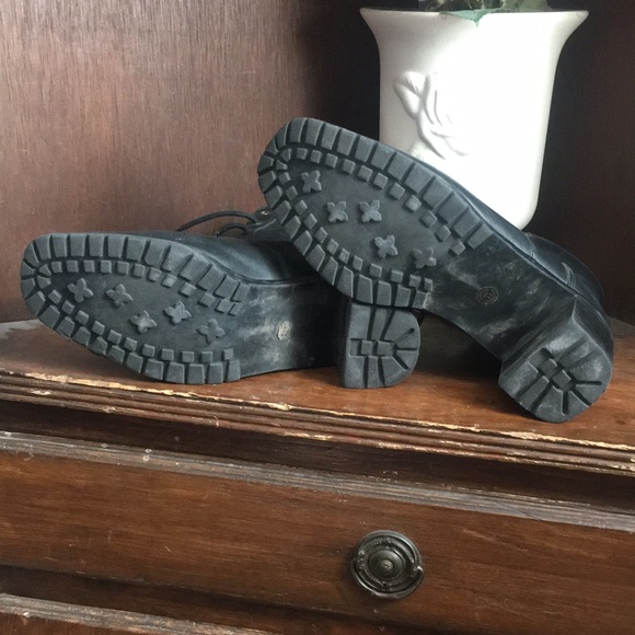 Vintage St. John’s Bay black ankle booties! - Picture 13 of 15